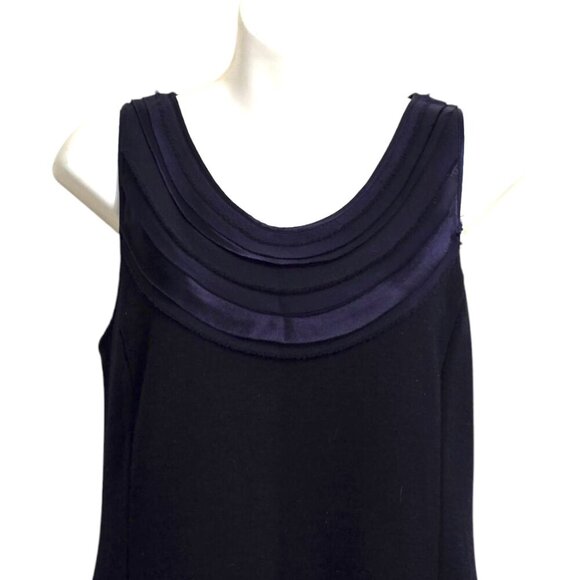 Banana Republic Navy Esther Pintuck Wool Blend Sleeveless Shift Dress Sz 10 - Picture 2 of 9